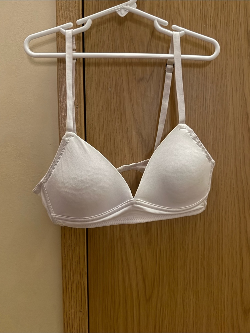 Danskin White Wireless Everyday Bra